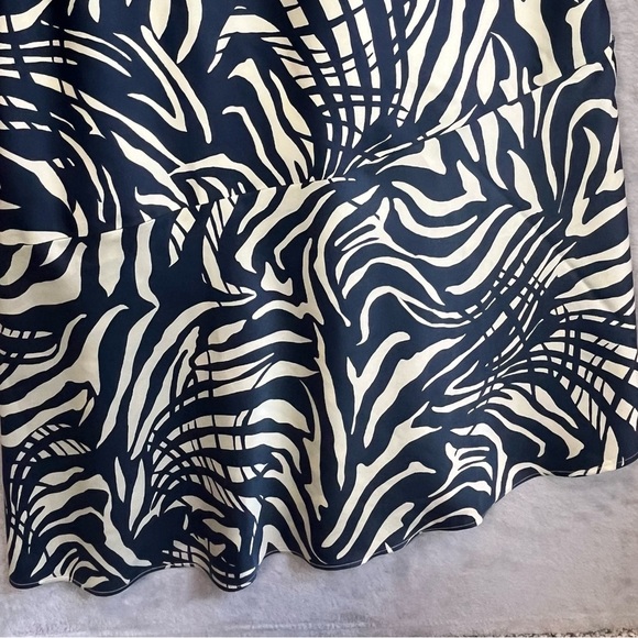 Socialite Midi Dress Blue Cream Geometric Print Bias Cut Size 8 Asymmetric Hem - Picture 9 of 15